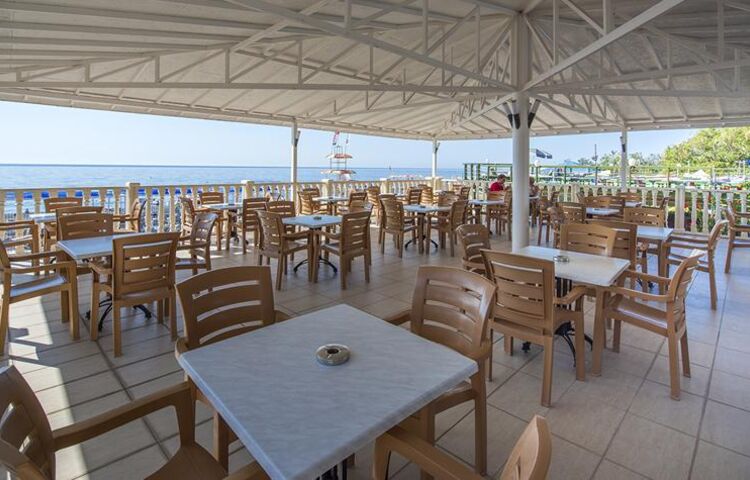 Sailor's Beach Club