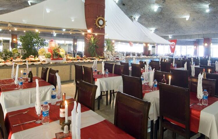 Sailor's Beach Club
