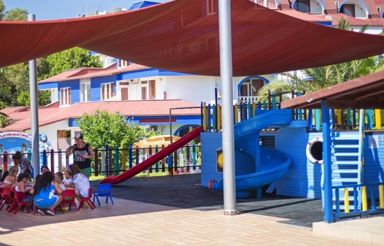 Sailor's Beach Club