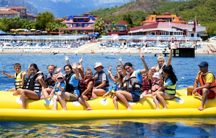 Sailor's Beach Club