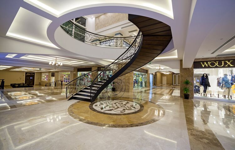 Karmir Hotel Resort & Spa
