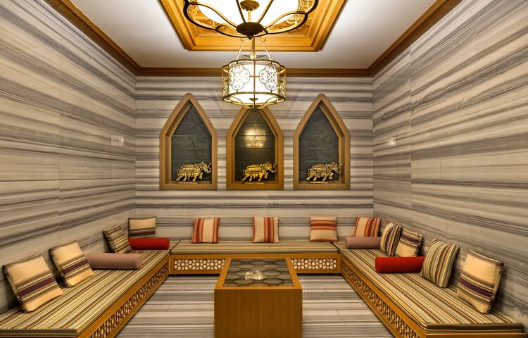 Karmir Hotel Resort & Spa