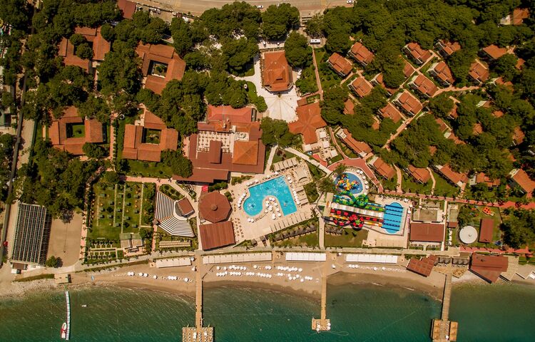 Crystal Flora Beach Resort