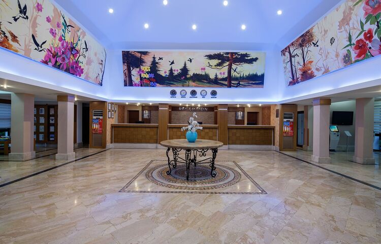 Crystal Flora Beach Resort