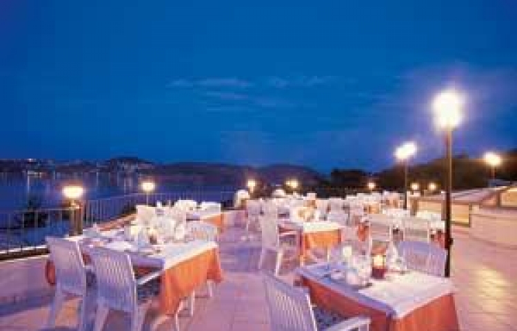 3S BEACH CLUB