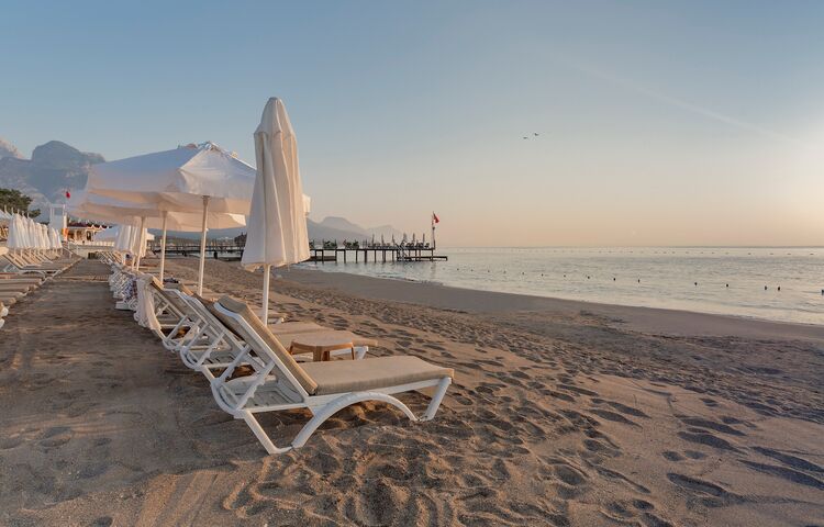 Crystal Flora Beach Resort