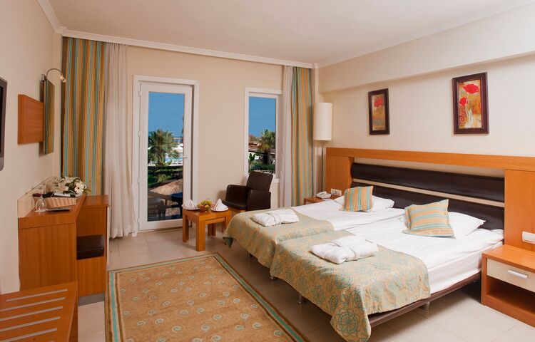 Crystal Flora Beach Resort