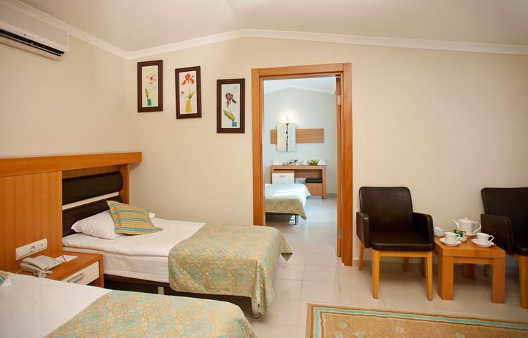Crystal Flora Beach Resort