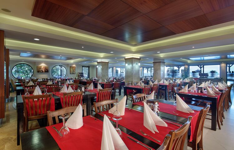Crystal Flora Beach Resort