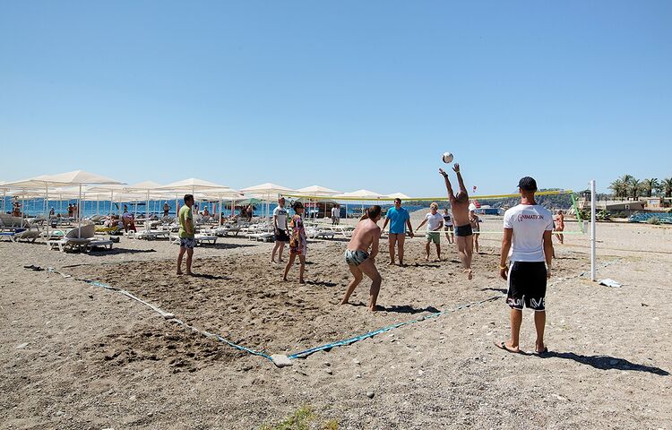 Larissa Sultans Beach