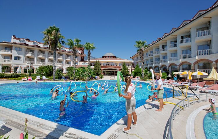 Larissa Sultans Beach