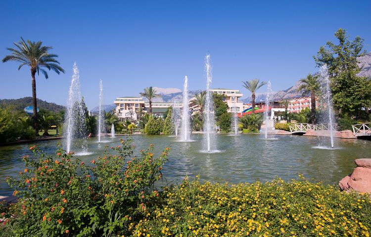 Crystal Deluxe Resort Spa Hotel