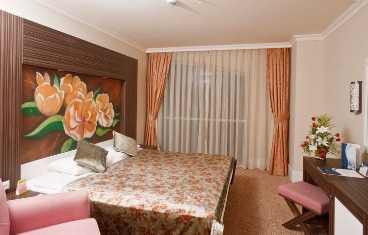 Crystal Deluxe Resort Spa Hotel