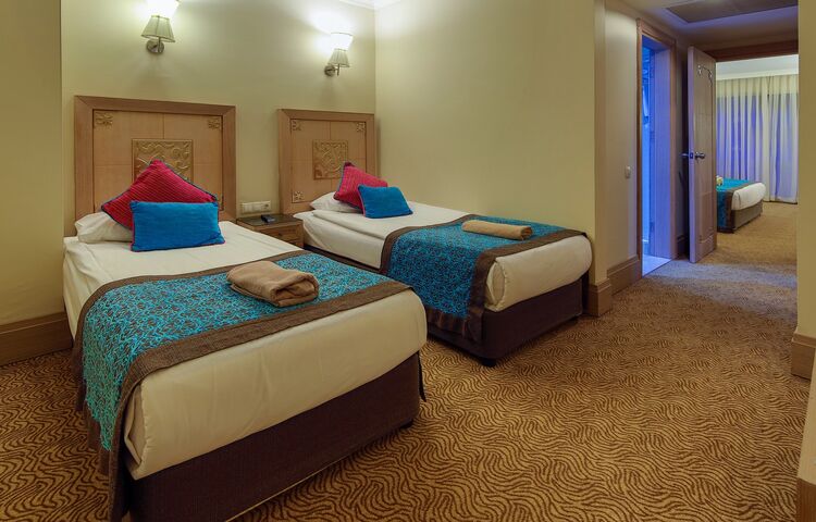 Crystal Deluxe Resort Spa Hotel