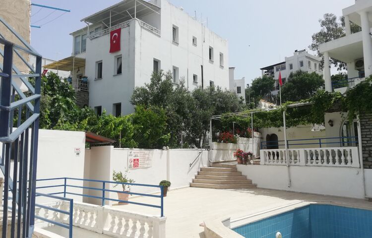 Artı Şahin Apart Otel