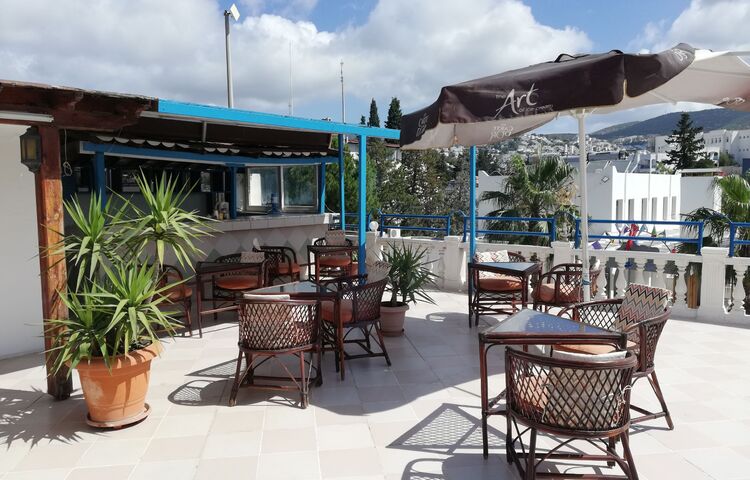 Artı Şahin Apart Otel