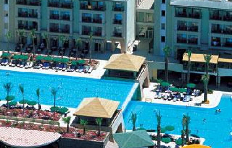 AMARA BEACH RESORT SIDE