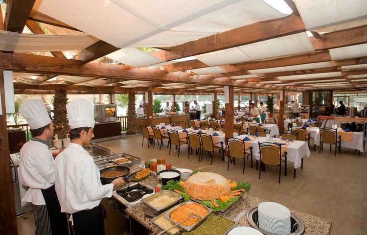 Crystal Green Bay Resort & SPA