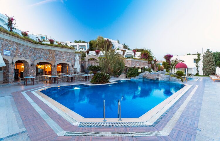 Royal Asarlık Beach Hotel