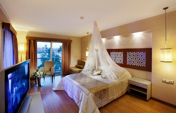 Royal Asarlık Beach Hotel
