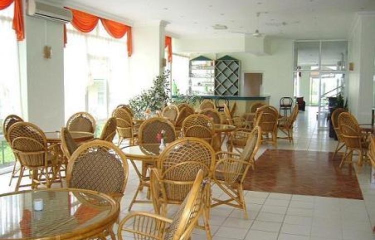 HAPPY DREAMS BEACH HOTEL
