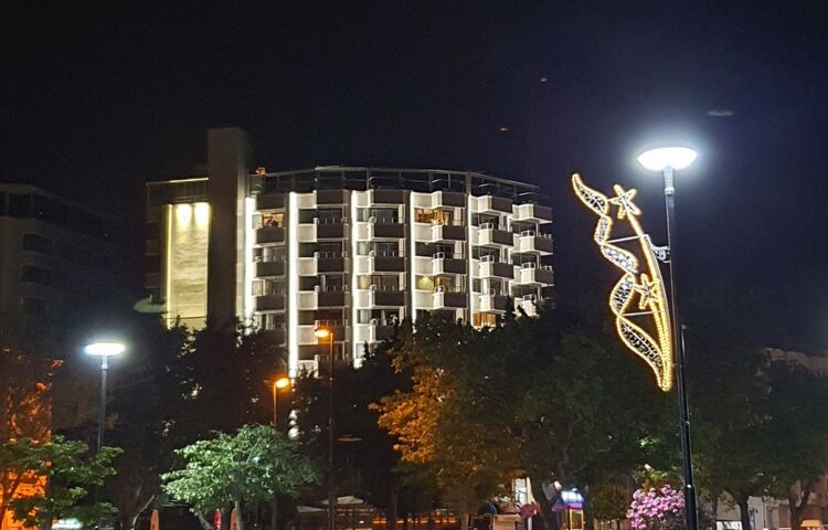 Akol Hotel