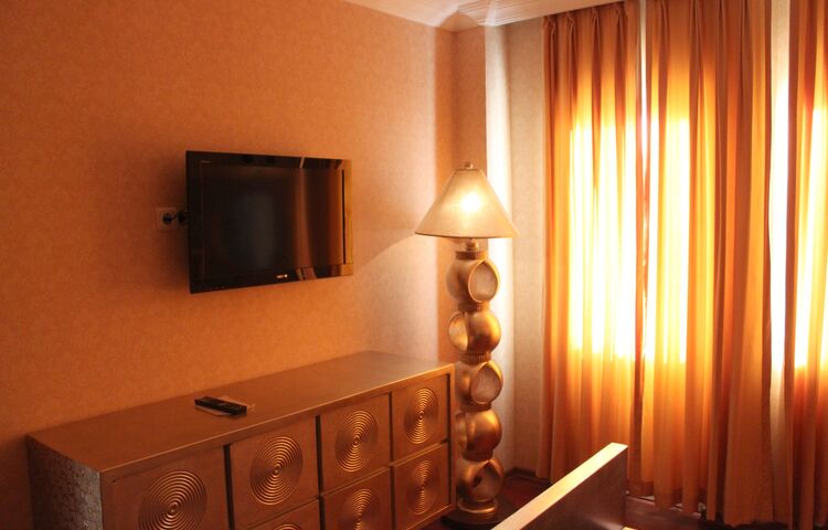 Rena Hotel