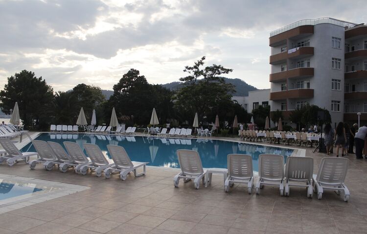 Rena Hotel