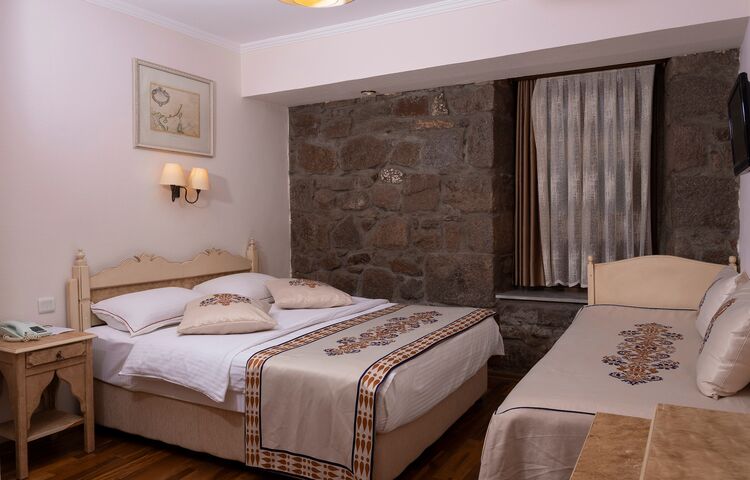 Assos Nazlıhan Hotel