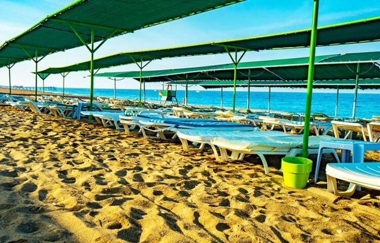 Throne Beach Resort SPA