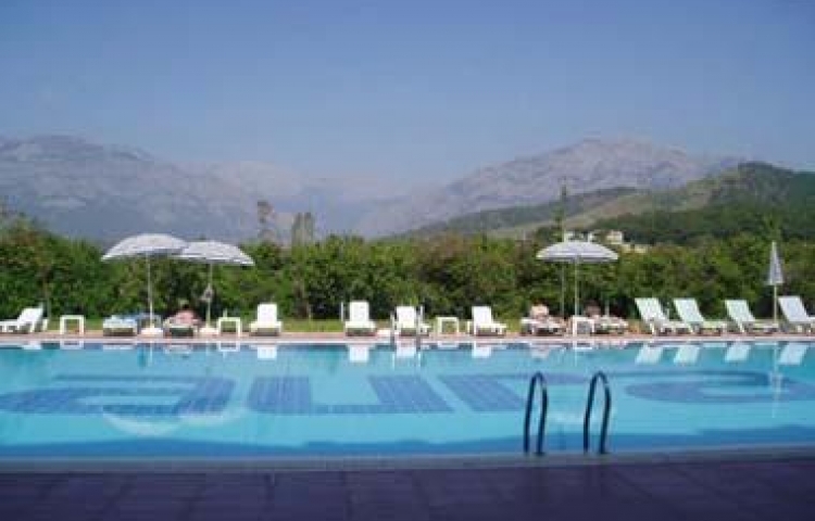 AURA RESORT HOTEL 