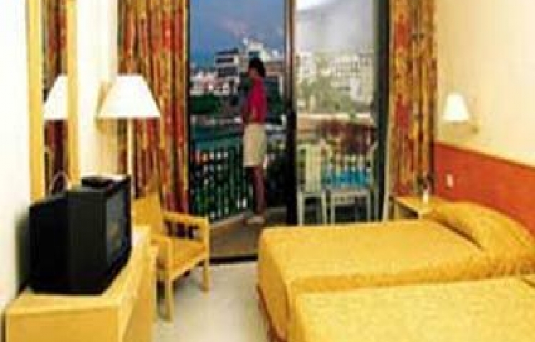 FESTIVAL CLUB HOTEL 