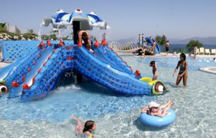 PINE BAY HOLIDAY RESORT