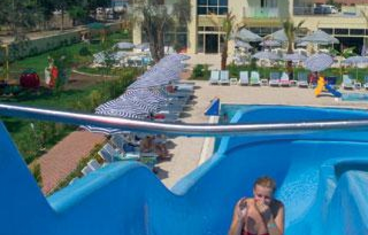 BONA DEA BEACH HOTEL
