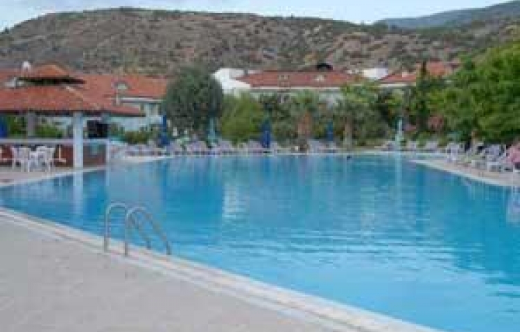LYCUS RIVER HOTEL