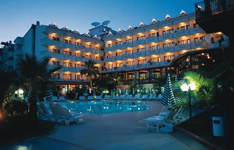 PINETA PARK  DELUXE HOTEL