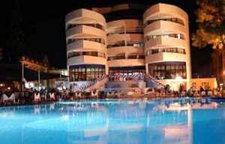 CATAMARAN RESORT HOTEL