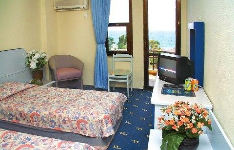 MAHBERi BEACH HOTEL