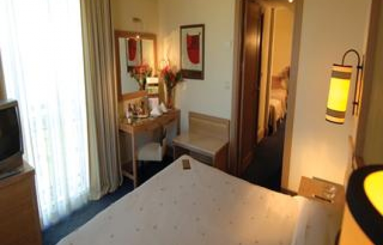 AMARA BEACH RESORT SIDE