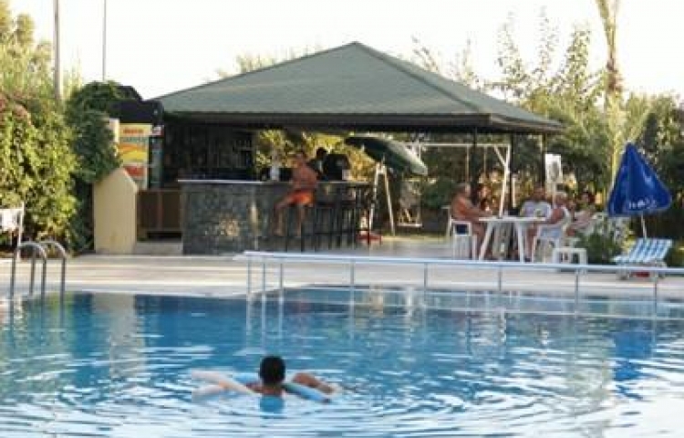 HAPPY DREAMS BEACH HOTEL