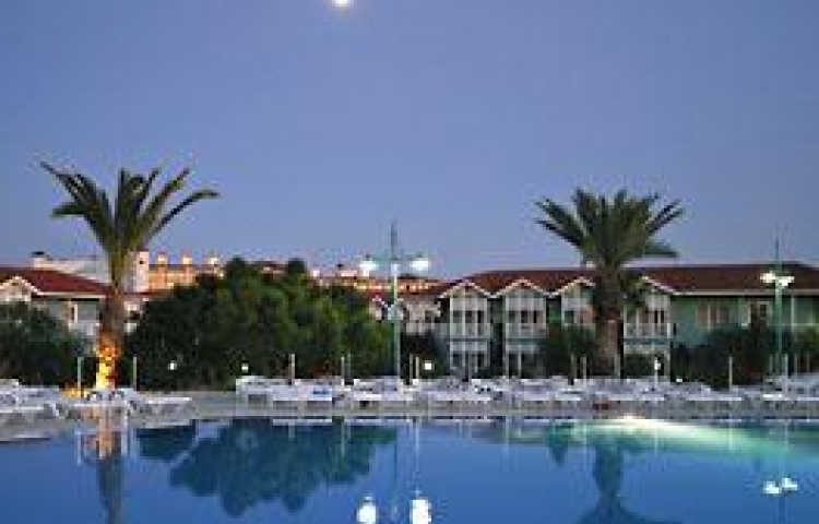 MAJESTY PALM BEACH HOTEL