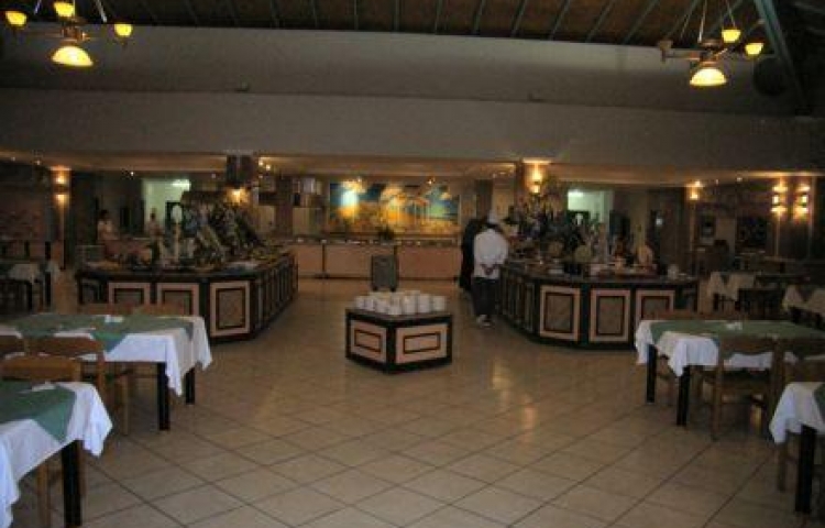 MAJESTY PALM BEACH HOTEL