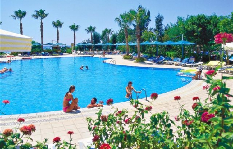 PALOMA BEACH