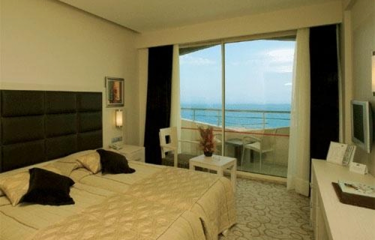 KAMELYA WORLD FULYA OTEL