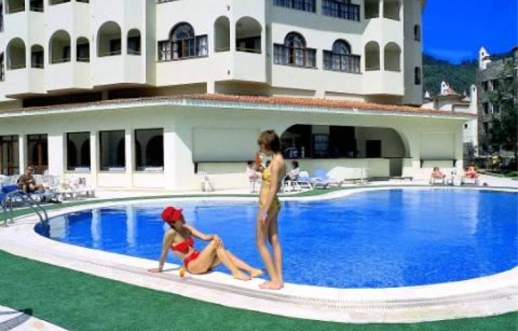 FORTUNA BEACH HOTEL
