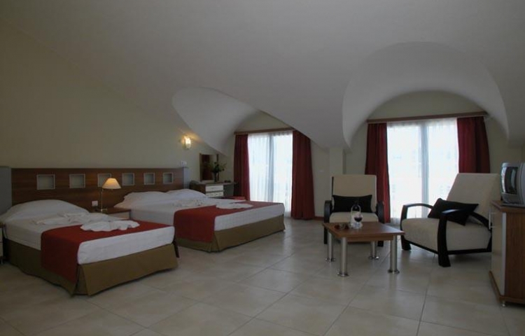 ROYAL GARDEN HOTEL