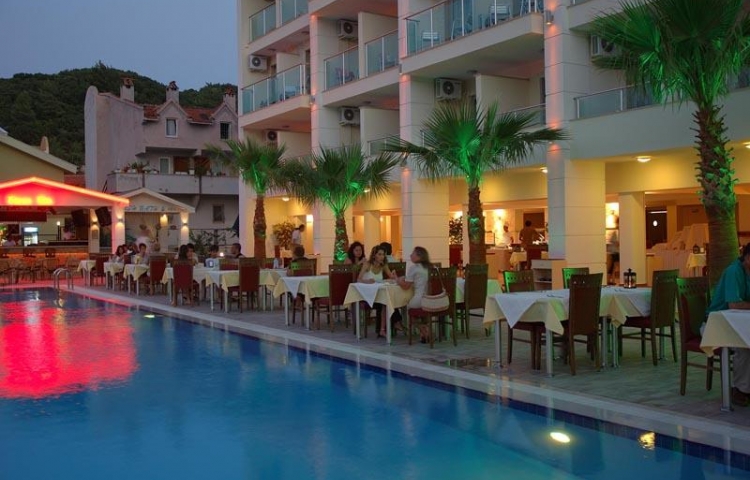 ROYAL GARDEN HOTEL