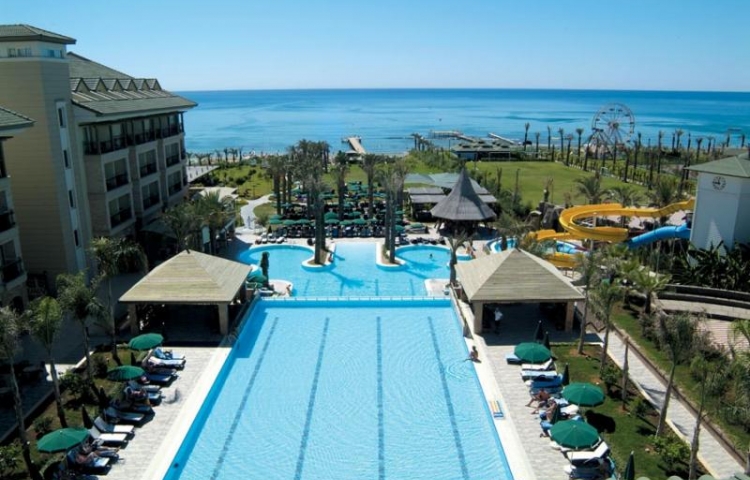 AMARA BEACH RESORT SIDE