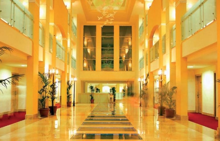 AMARA BEACH RESORT SIDE