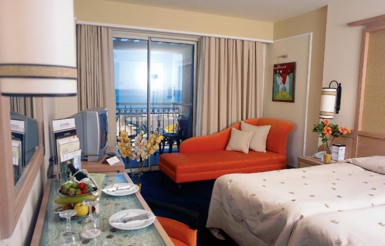 AMARA BEACH RESORT SIDE